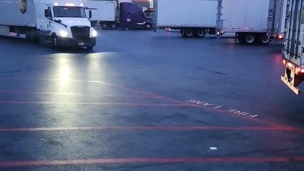 MAN I'VE NEVER #ourtruckinglife #truckdriver #reallifetruckers #trucking #atruckerslife