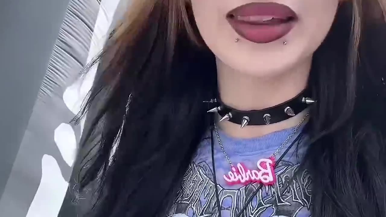 I found a DEADSTOCK HALLOWEEN STORE_! Who wants to see a haul 👀 #deadstock #halloween #y2k #vintage