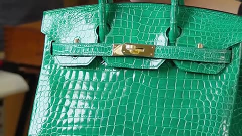 Making a women's bag from crocodile skin part 2