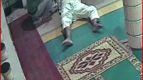Collapsed During Wudu: Mosque Committee Member’s Sudden Death Caught on CCTV in MP