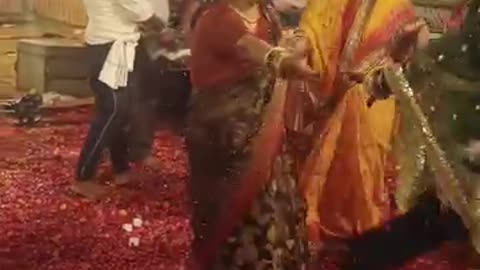 Radha Krishna ke sath Holi Radhe Radhe