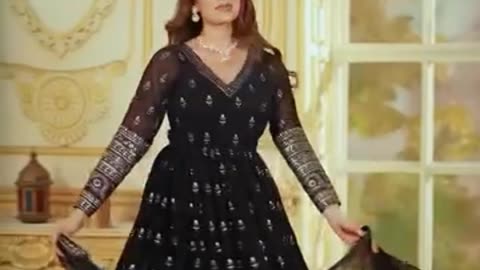 Dressed in Drama | Make an Entrance in Black Anarkali Style