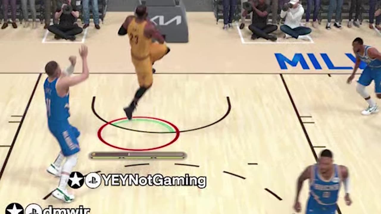 HOW TO DO A FLASHY DUNK