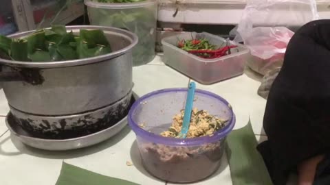 Pepes Fish Tutorial Part 4: Wrapping in Banana Leaves