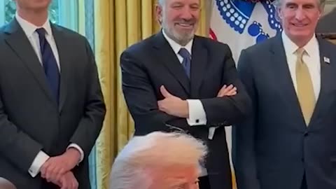 President Trump Signs an Executive Order Ending the Biden-Era War on Showers!