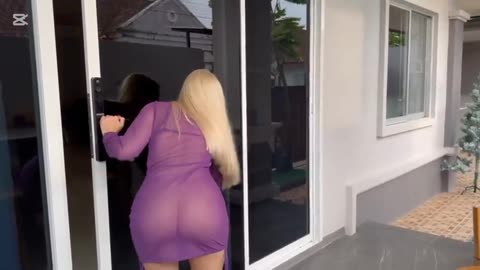 4k Transparent cleaning with me cleaning glass door