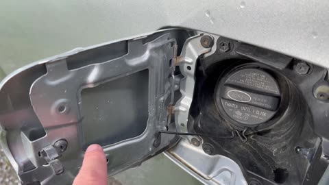 Gas Cap Hack | Toyota Tacoma | Mod