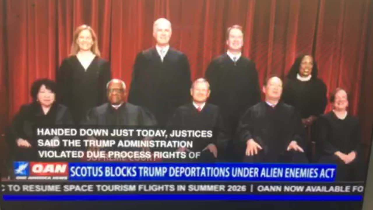 WMAL 105.9 stream on AppStore Friday 05/16/25 Derek Hunter $400 million AF 1 jet gifted USA 🇺🇸