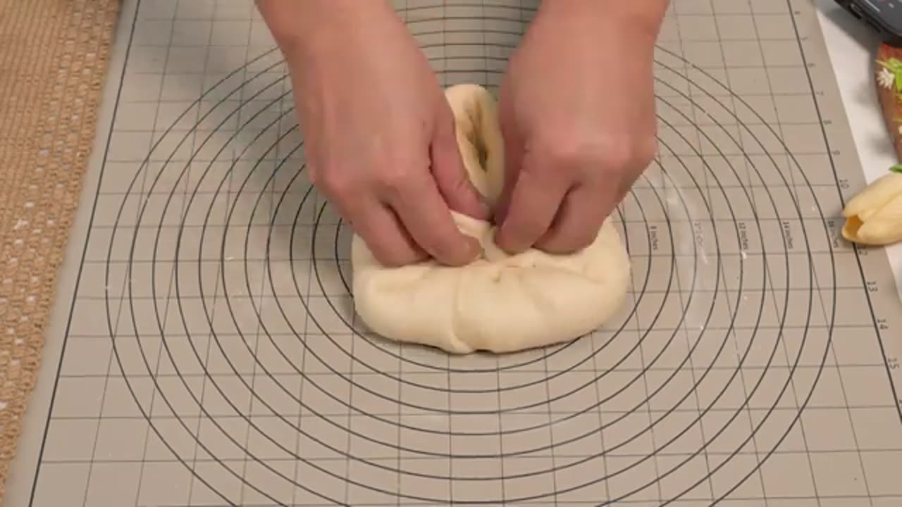 Easy to get started! Homemade puff pastry coffee bread, Paparrotti!