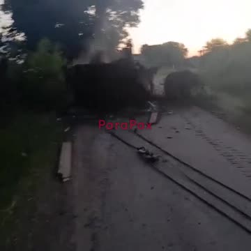 Large Russian Column Including Heavy Guns and Support Vehicles Caught Out in the Open
