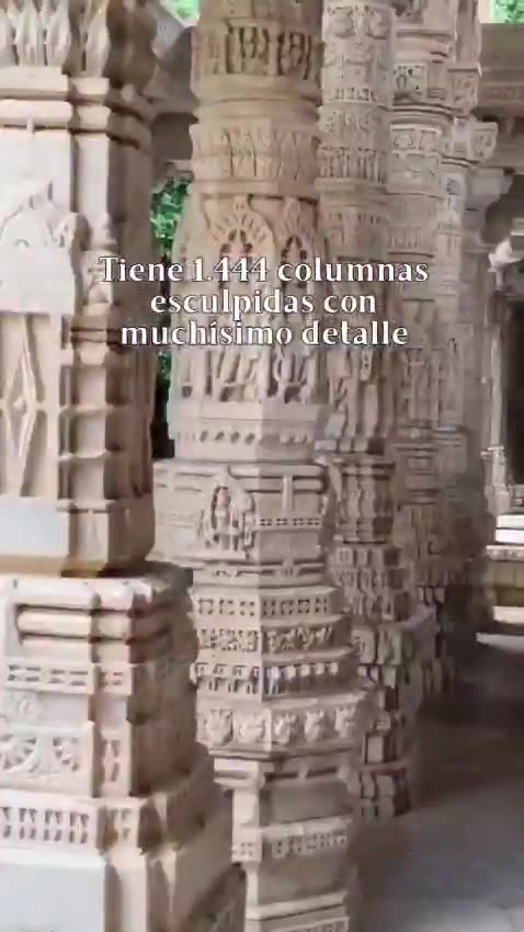 DETTAGLIATO TEMPIO INDIANO IN MARMO, CI VOGLIONO FAR CREDERE CHE L'HANNO EDIFICATO I PRIMITIVI