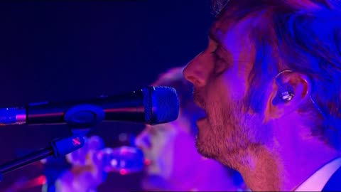 The Blood That Moves the Body - A-Ha (live)