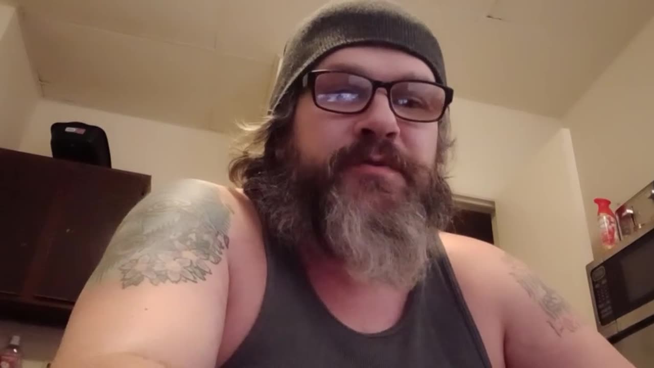 PISSING GILLETTE RAZOR BLADES