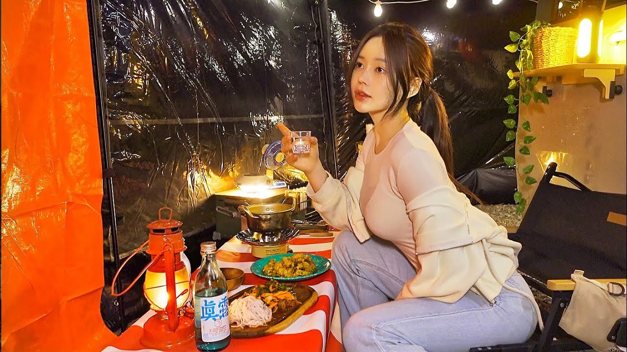 🌊Build your own food stall with a 270-degree rotating awning tent in front of the sea
