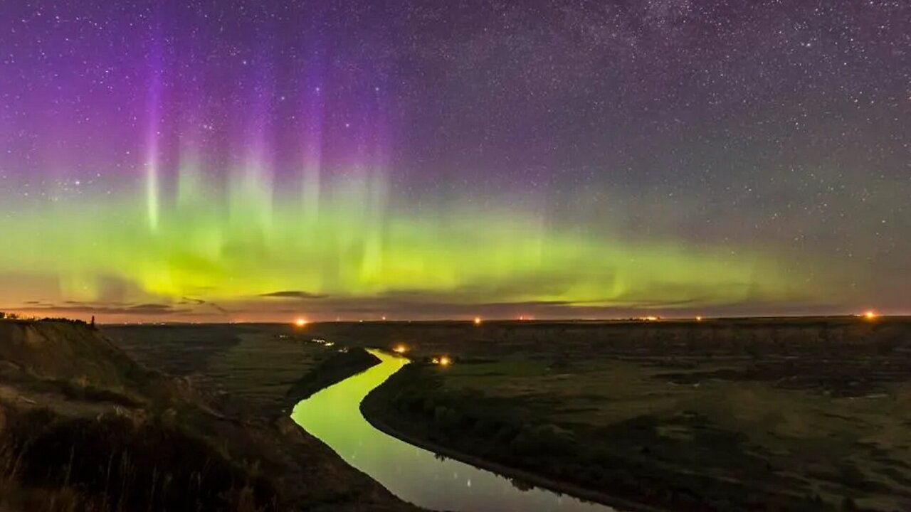 G2 Geomagnetic Storm in Progress - Snow in the Great Lakes - Electric Comet C/2025 F2 SWAN
