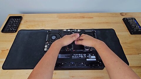 MSI Raider GE78 HX 14VHG | How to Upgrade Ram and SSD