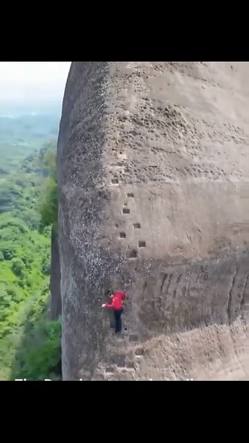 WOMAN CLIMBS⛰️🧗‍♀️📸SHAOGUAN DANXIA MOUNTAIN TRAIL⛰️🧗🏆💫