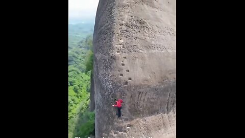 WOMAN CLIMBS⛰️🧗‍♀️📸SHAOGUAN DANXIA MOUNTAIN TRAIL⛰️🧗🏆💫