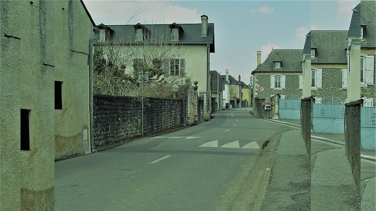 French diplomacy - readiness to sell anything and anyone for oily-smooth relationship