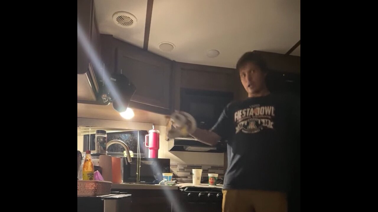 IP2 Stories - Surfer Arguing With His Girl