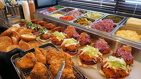 Crispy and huge chicken filled! Original American style chicken burger - TOP 3 / Korean street food