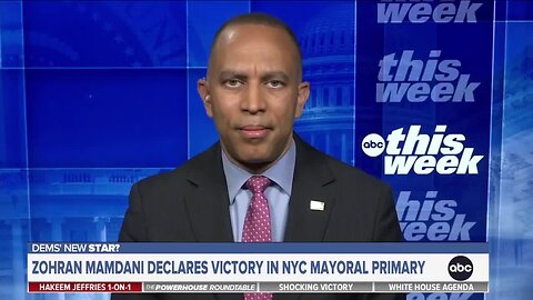 ‘Not Acceptable’: Dem Leader Jeffries Says Zohran Mamdani Still Has to ‘Clarify His Position’ on Intifada Slogan