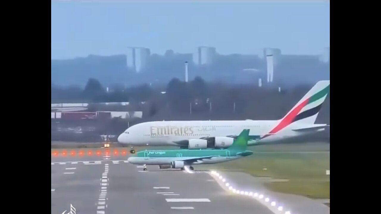 THE BIG DIFFERENCE🌍✈️🛄🛃📸BETWEEN TWO AIRLINE FLIGHTS🛗🛅🛫🌎💫