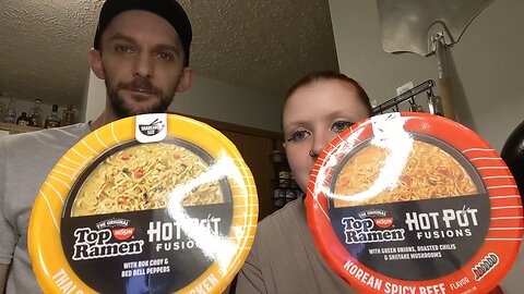 Top Ramen Hot Pot Fusions (2 Flavors) Taste Test