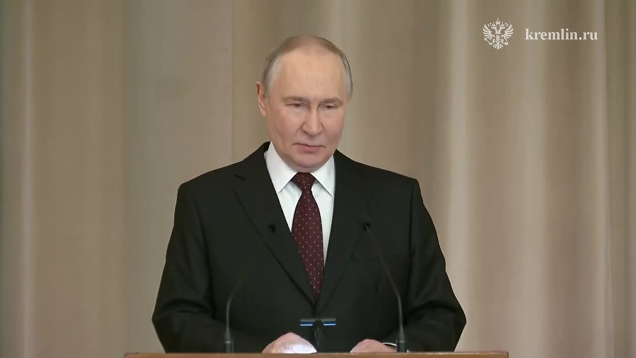 Владимир Путин принял участие в совещании судей судов общей юрисдикции,2