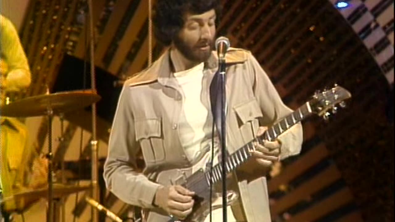 Frankie Valli & The Four Seasons - Swearin' To God = Live