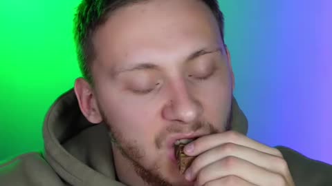 https://vm.tiktok.com/ZMSNSUHWJ/