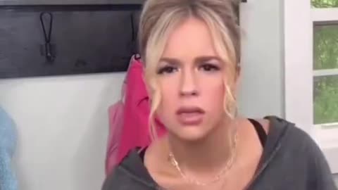 Mom goes viral over the way she talks to her daughter during livestream.
