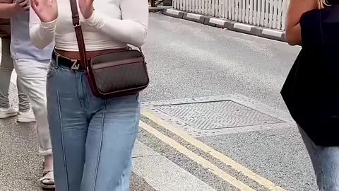Girl scream a lot