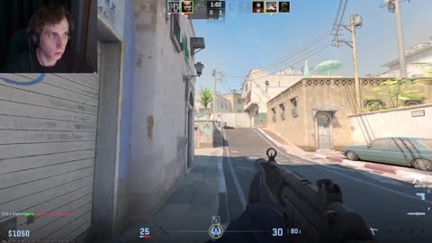 Играю в контру 2 с молодым тиммейтом