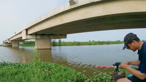 Mussel Spin Fishing in Lake Sand Beds