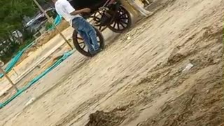 Hombre patea brutalmente a un caballo cochero en Chambacú