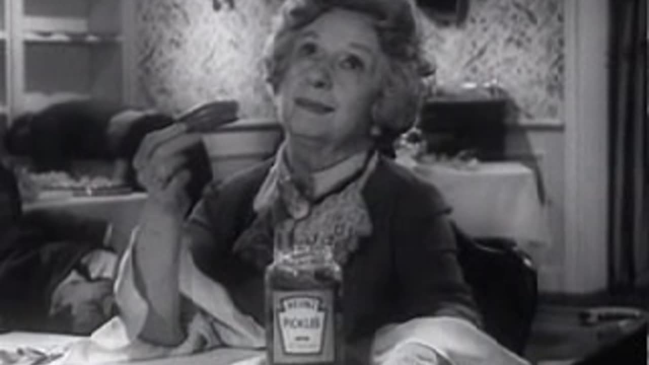 Commercial - Heinz Pickles (1950s B-W)