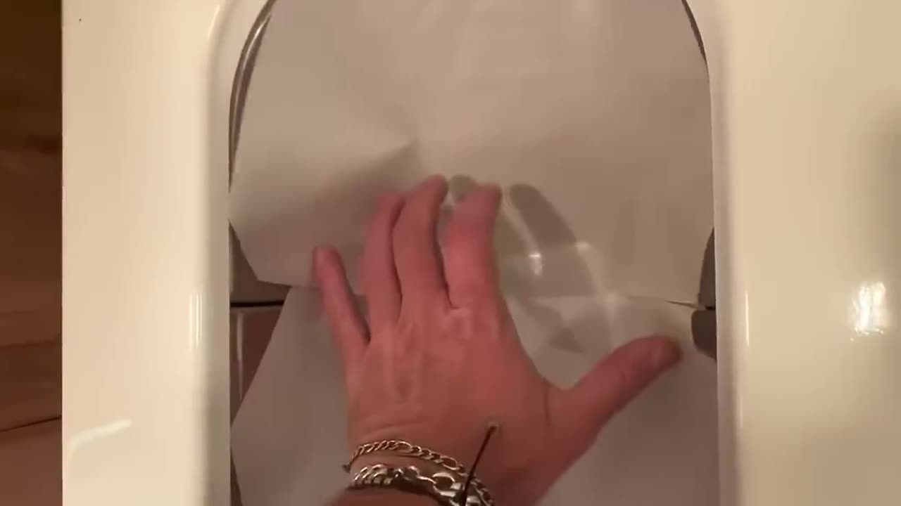 The Toilet That Judges You… Silently