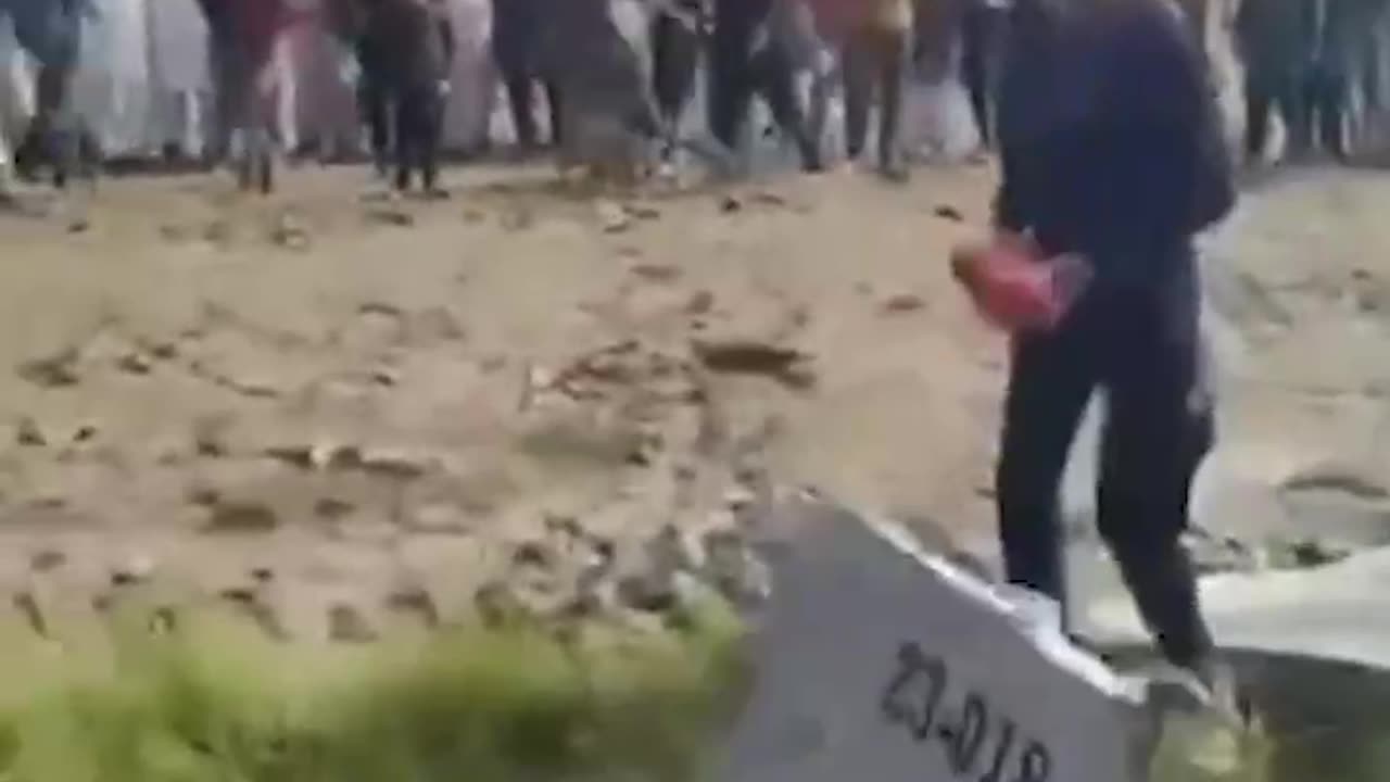 Pakistani Style: Fighting Indian Drones with Stones and Slippers