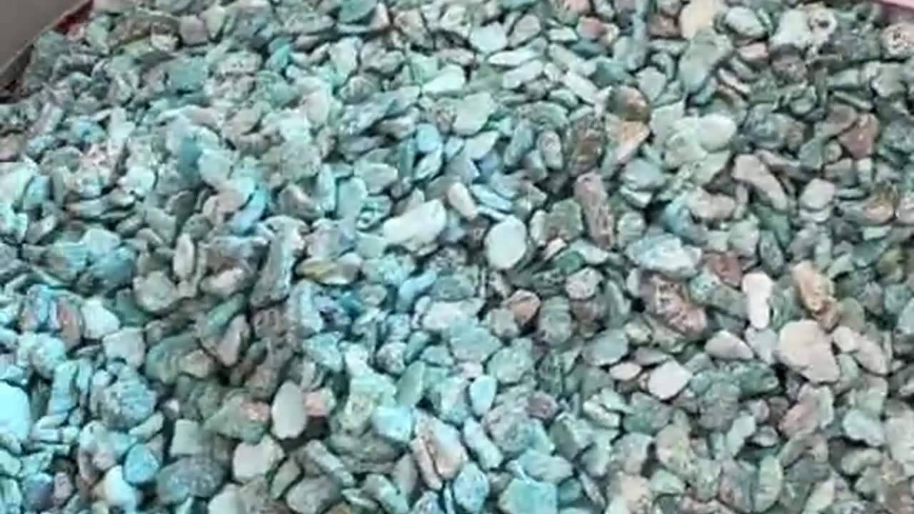 250501-4 Natural raw turquoise wool material, bearing the traces of time.