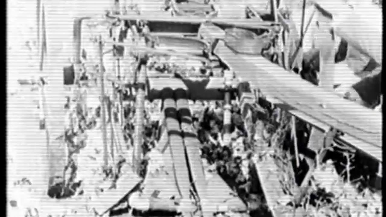 HARVESTING COTTON BY SLEDDING - HARVESTING COTTON BY SLEDDING - 33-313