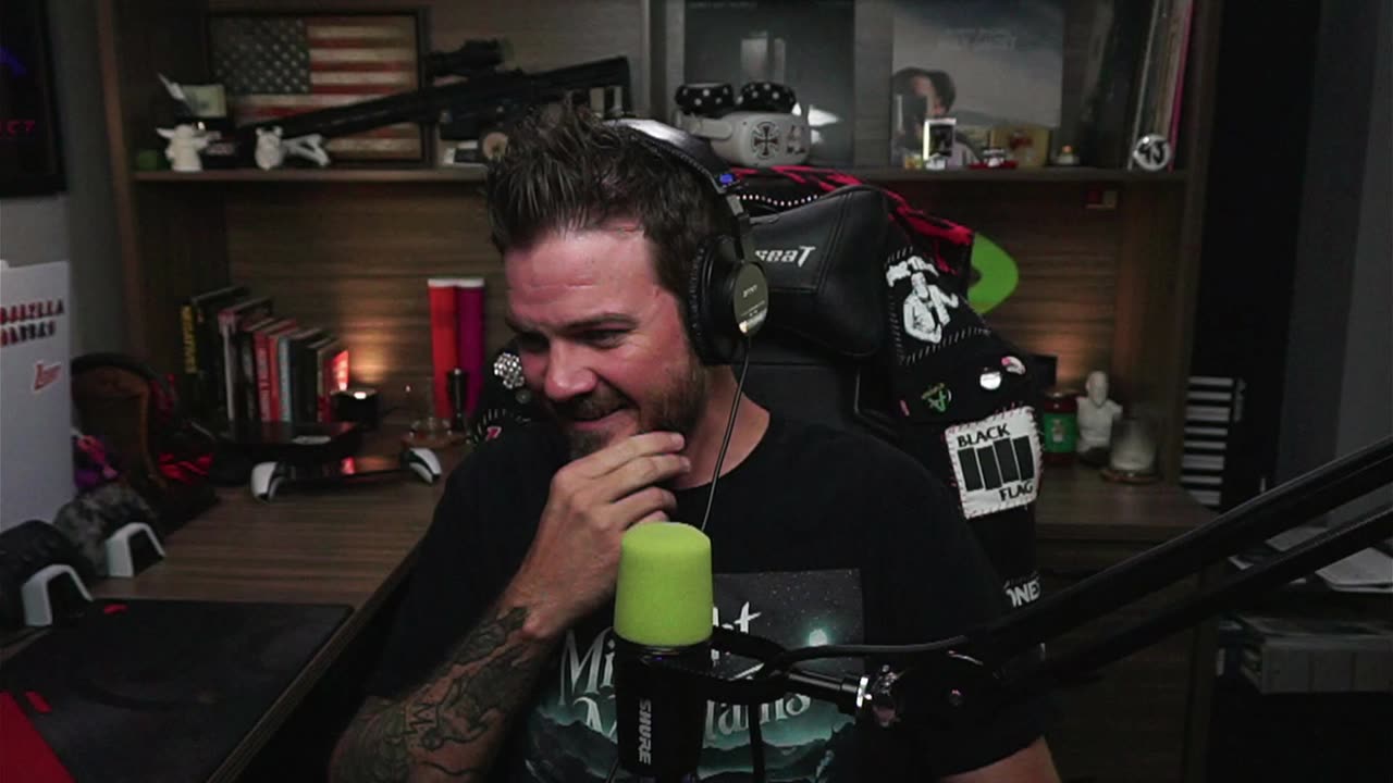First Time Playing Escape From Tarkov EVER! w/ ZWOGS!