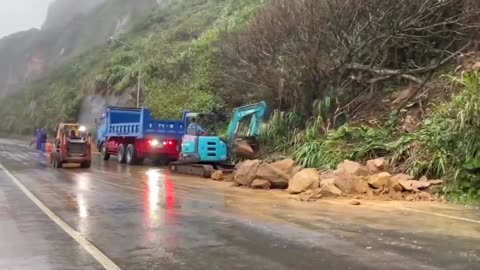 Typhoon Fung-wong brings floods, heavy rain as it nears Taiwan
