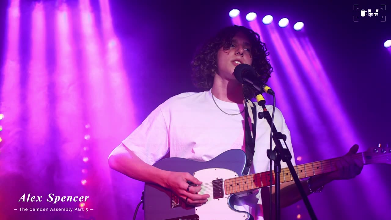 Alex Spencer live at 'THE Camden Assembly' - Part 5 | Cupchairs.com