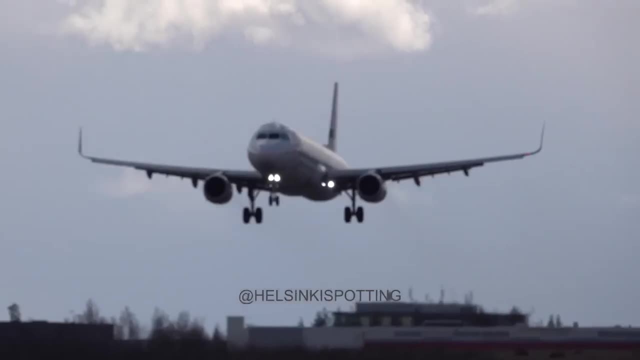 Unsuccessful landing attempt of Finnair's Airbus A321 at Helsinki Airport, Finland
