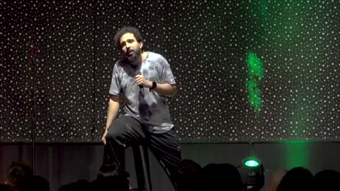 Stand UP humor Murilo Couto Brazilian