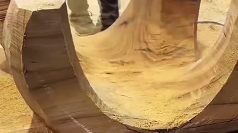 You Won’t Believe What He Crafted from This Giant Log — Incredible Woodworking Transformation