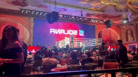 RANDI HIPPER LIVE IN DUBAI AT FIGHT NIGHT!