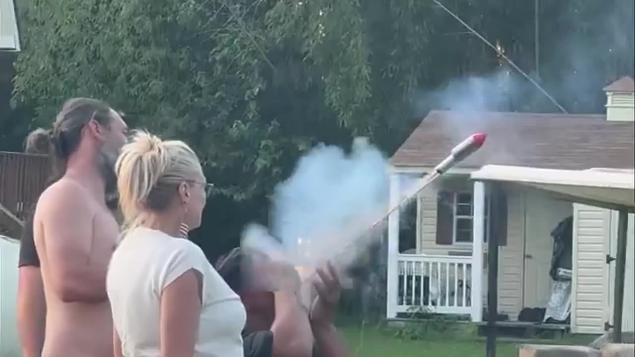 😂🎇 How to Use Fireworks Safely | FunFM