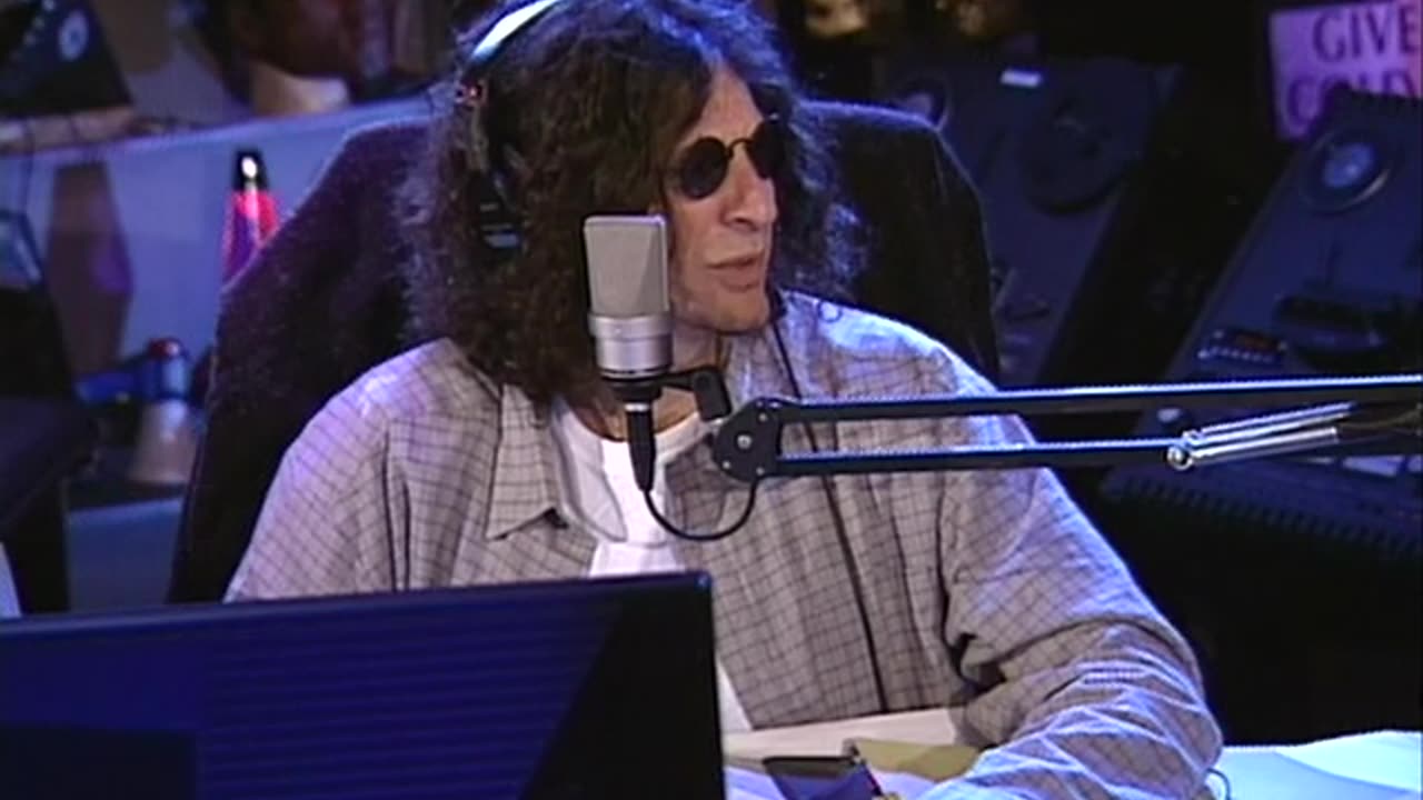 Chyna Promotes Playboy Spread - 09-29-00